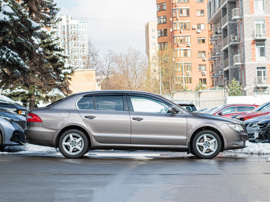 Skoda Superb 2010