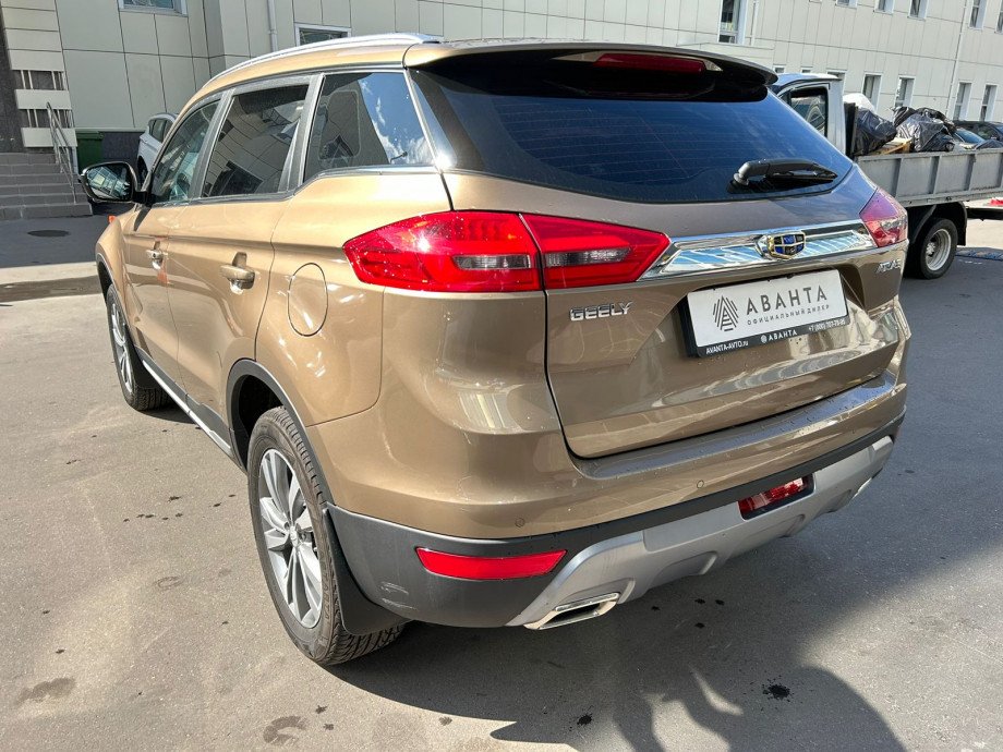 Geely Atlas 2021