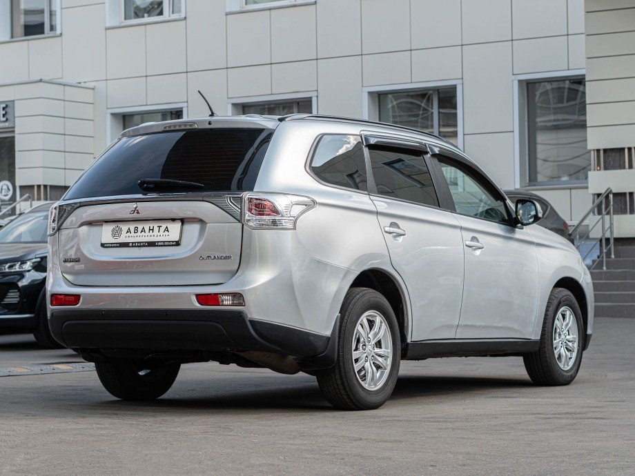 Mitsubishi Outlander 2013