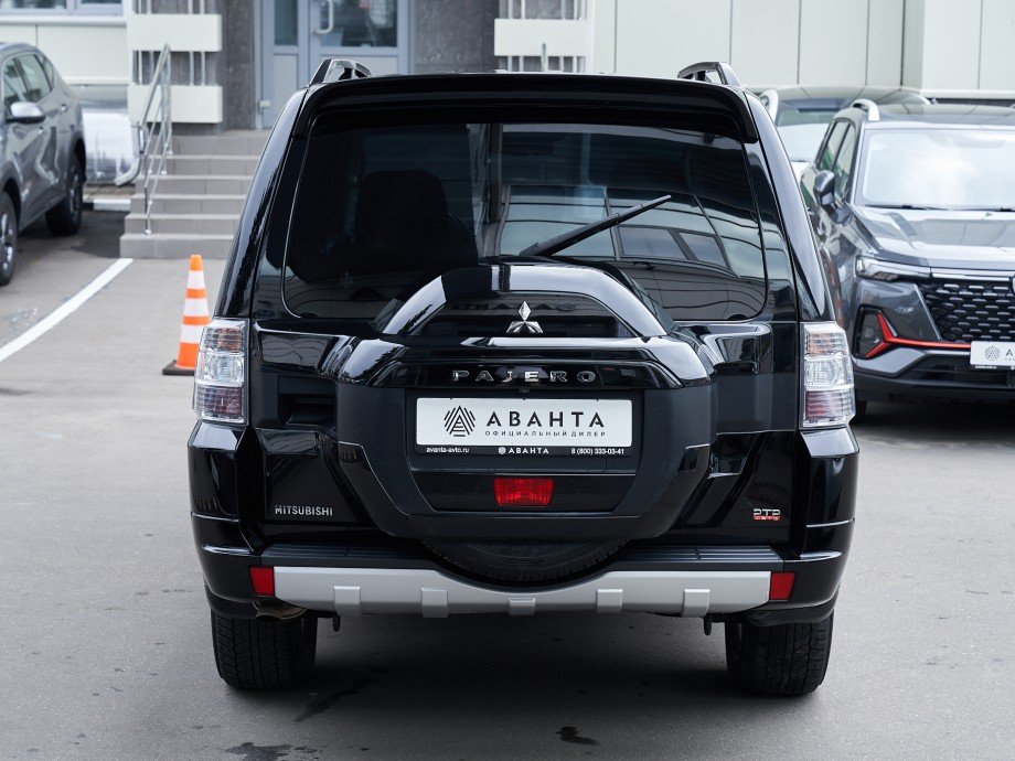 Mitsubishi Pajero 2015