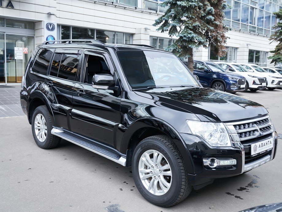 Mitsubishi Pajero 2015