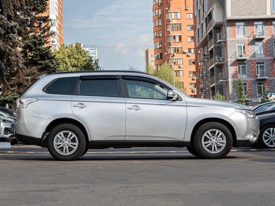 Mitsubishi Outlander 2013