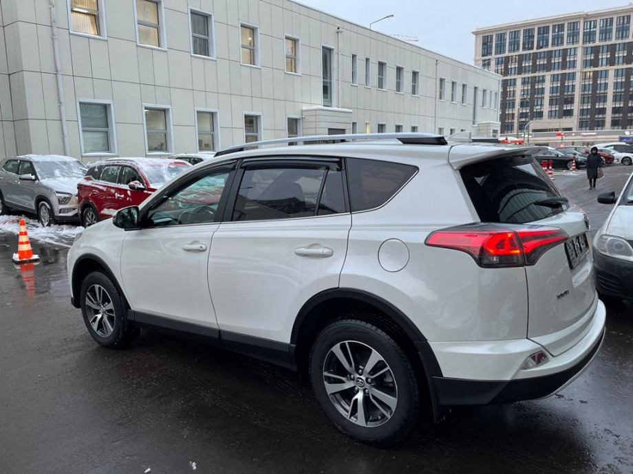 Toyota RAV4 2017