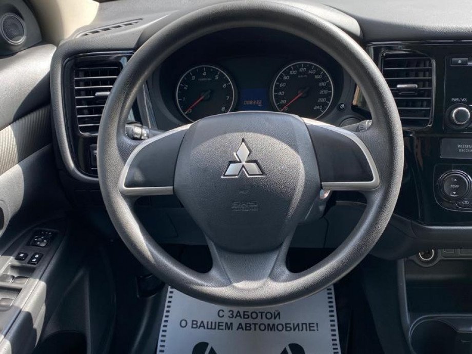 Mitsubishi Outlander 2014