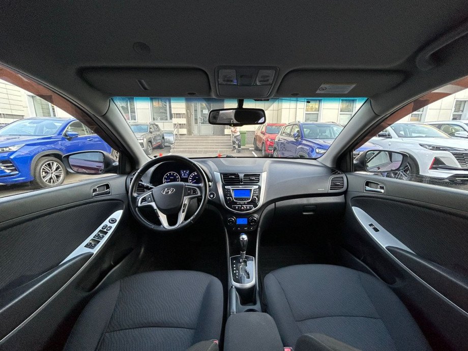 Hyundai Solaris 2012