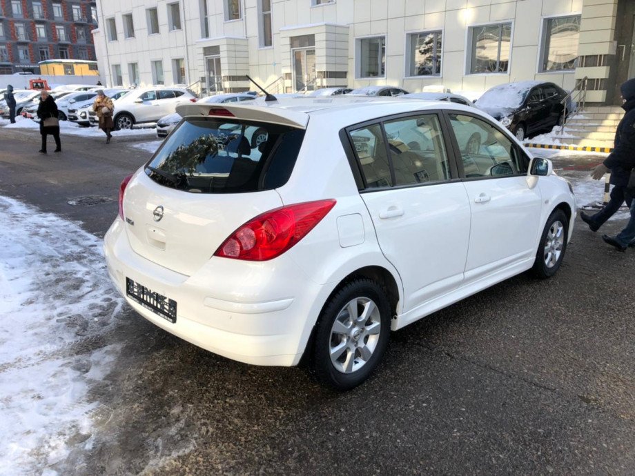 Nissan Tiida 2013