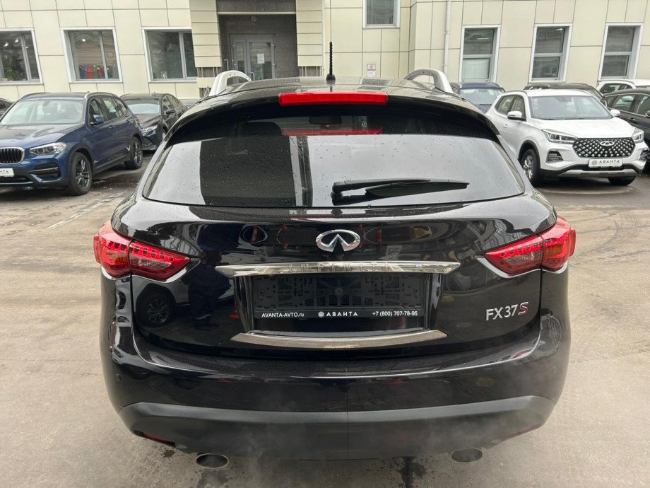 Infiniti FX37 2011