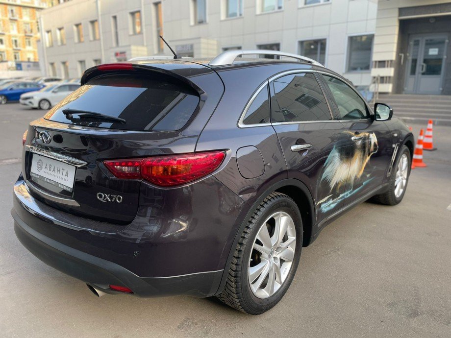 Infiniti QX70 2014