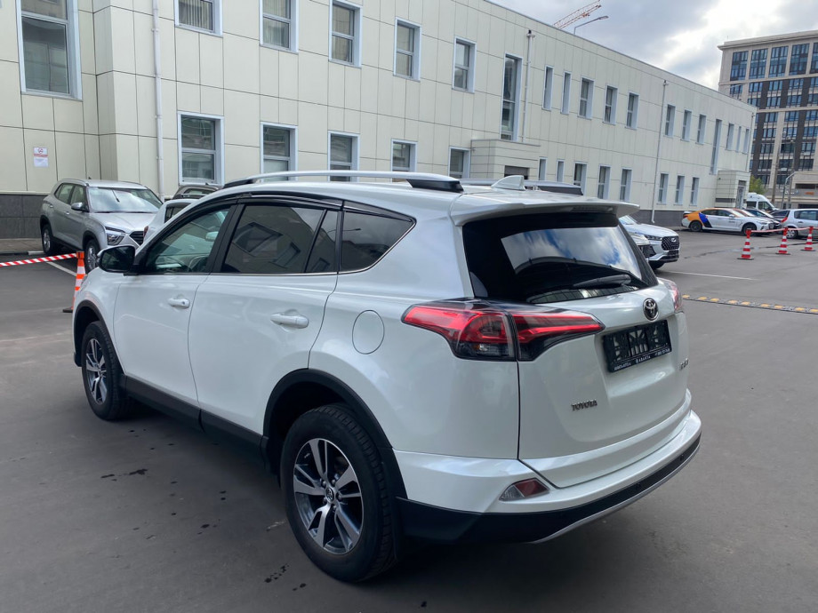 Toyota RAV4 2017