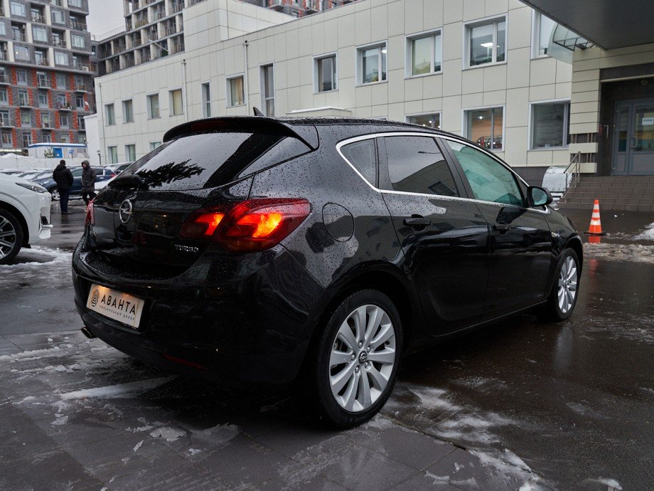 Opel Astra 2010