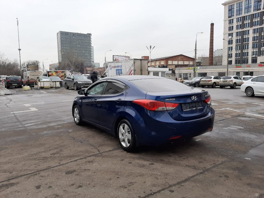 Hyundai Elantra 2012