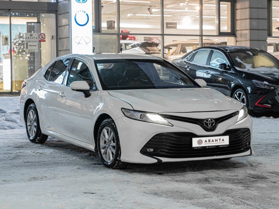 Toyota Camry 2019