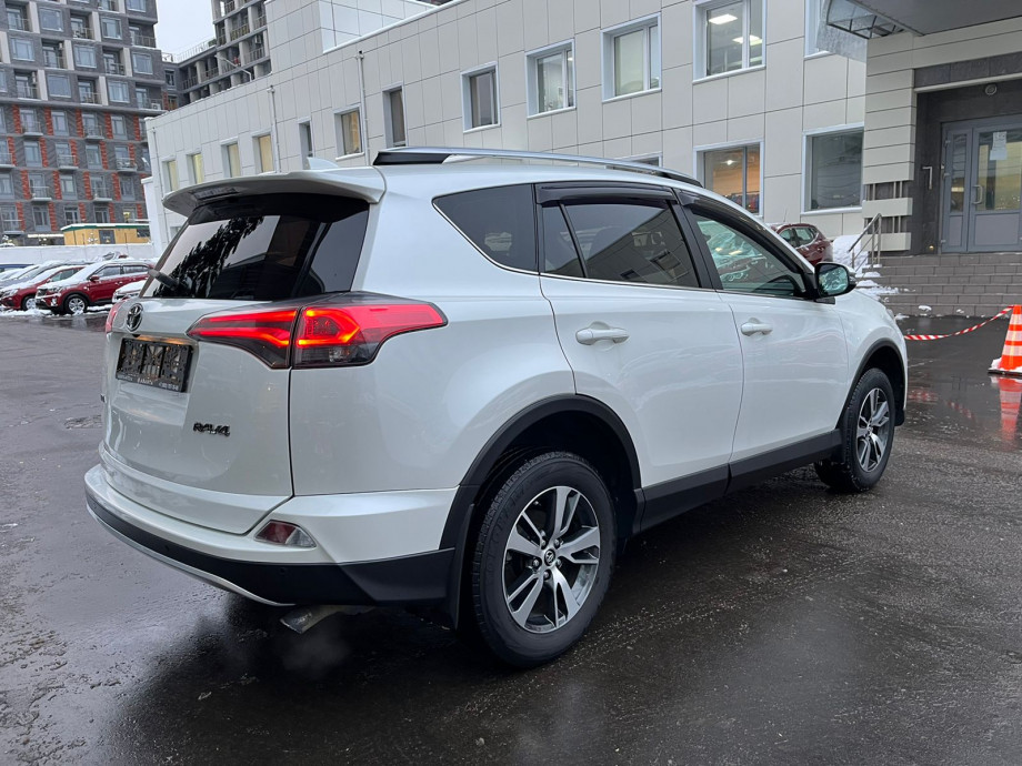 Toyota RAV4 2016