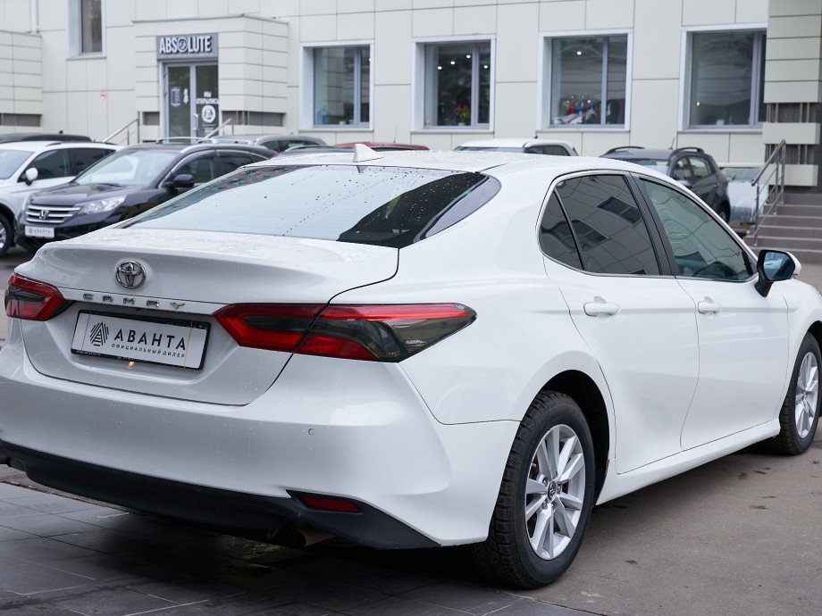 Toyota Camry 2019