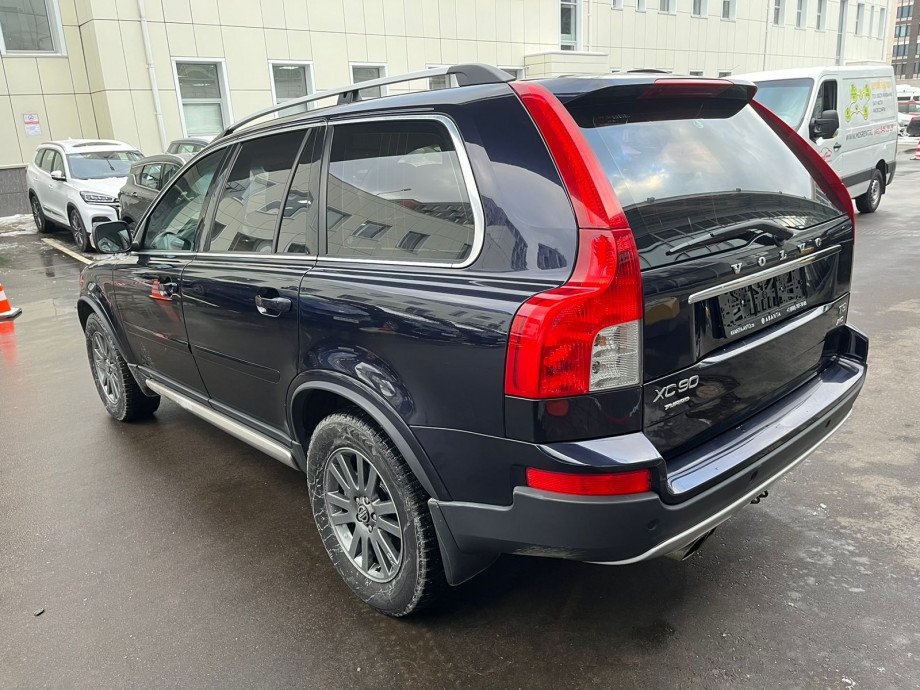 Volvo XC90 2011