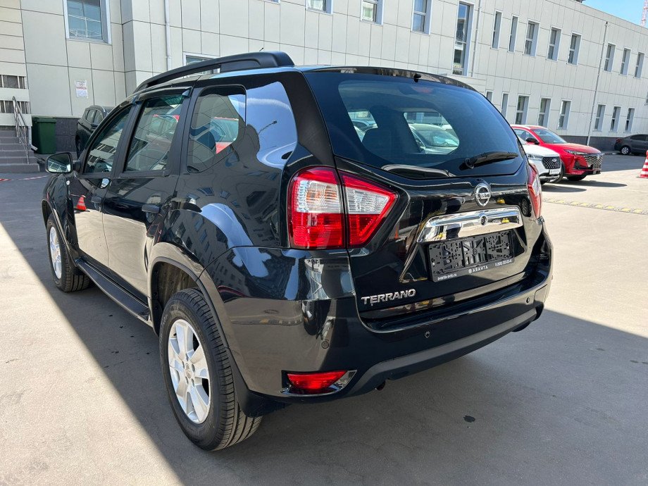 Nissan Terrano 2015