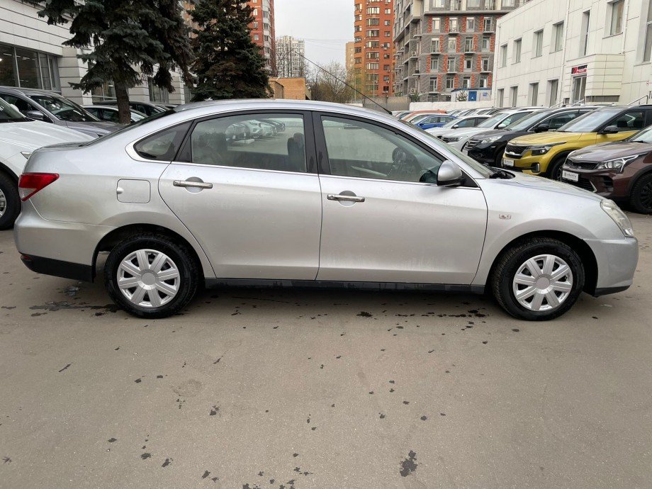 Nissan Almera 2015