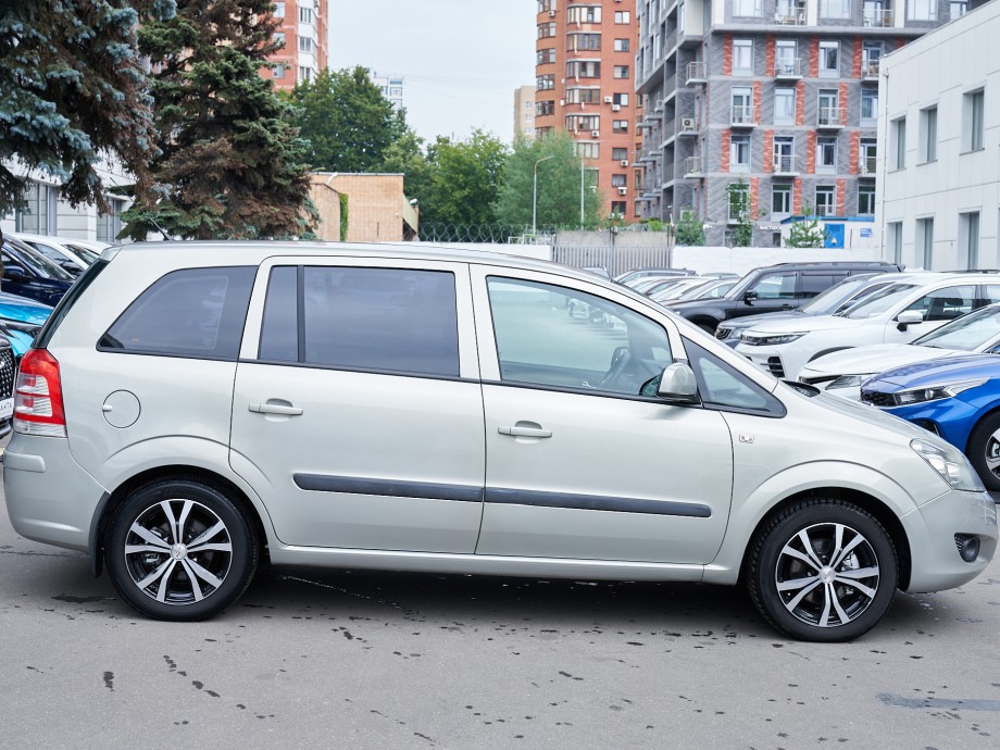 Opel Zafira 2010