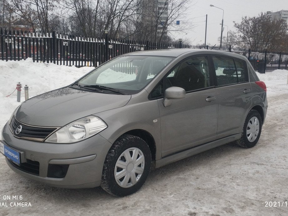 Nissan Tiida 2011