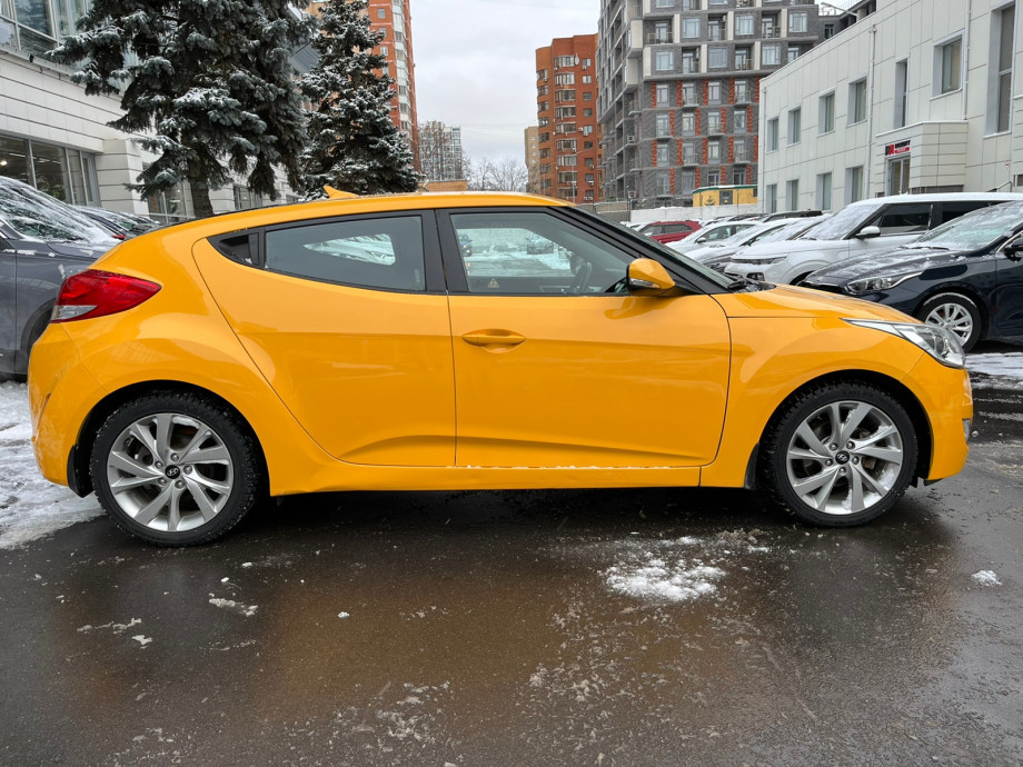 Hyundai Veloster 2015