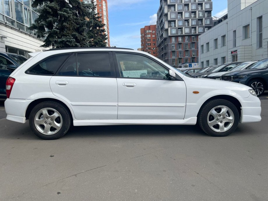 Mazda Familia 2001