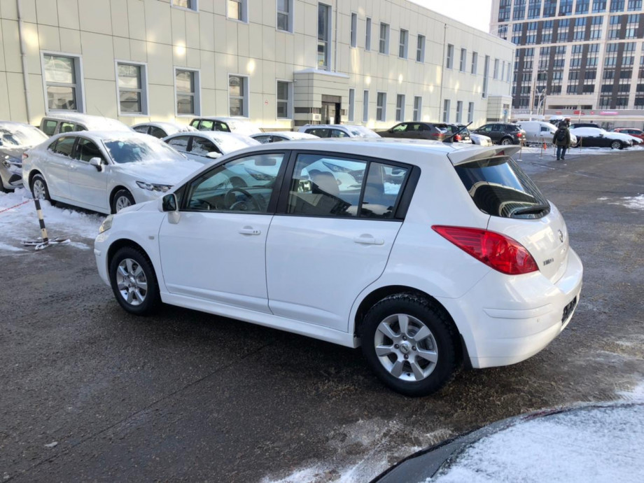 Nissan Tiida 2013