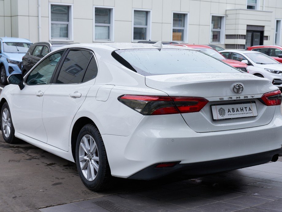 Toyota Camry 2019