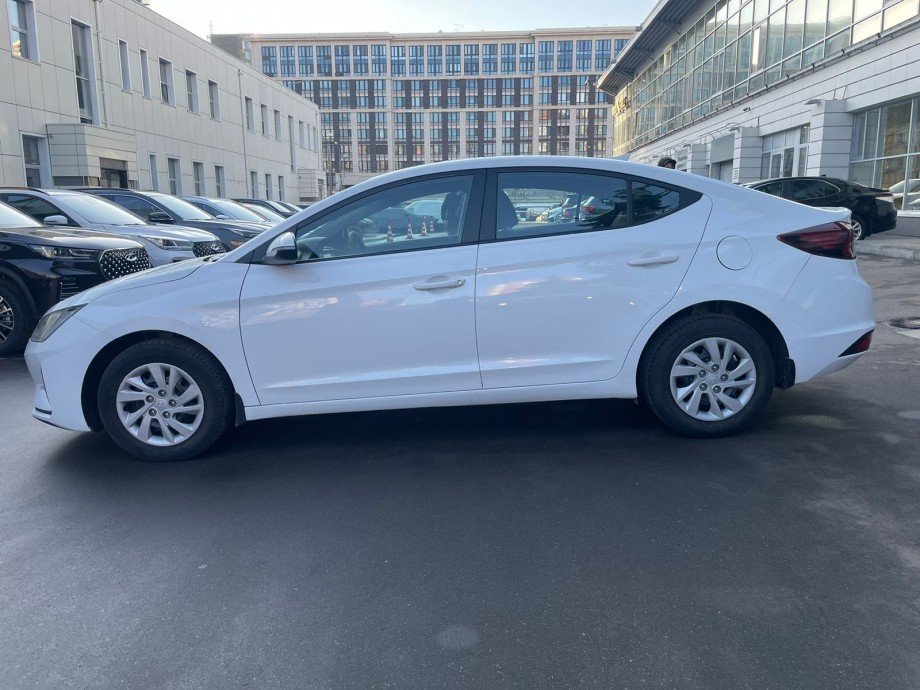 Hyundai Elantra 2019