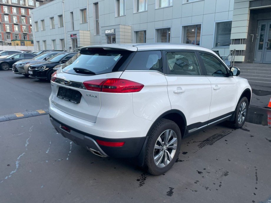 Geely Atlas 2021