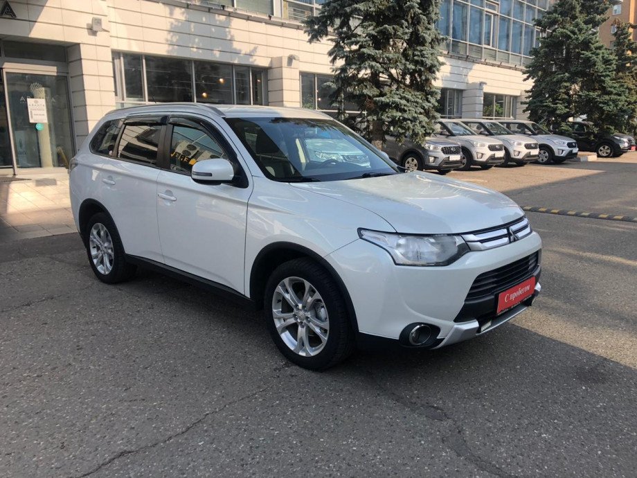 Mitsubishi Outlander 2014