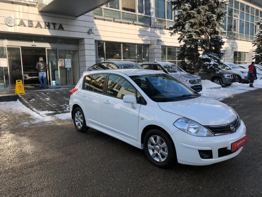 Nissan Tiida 2013