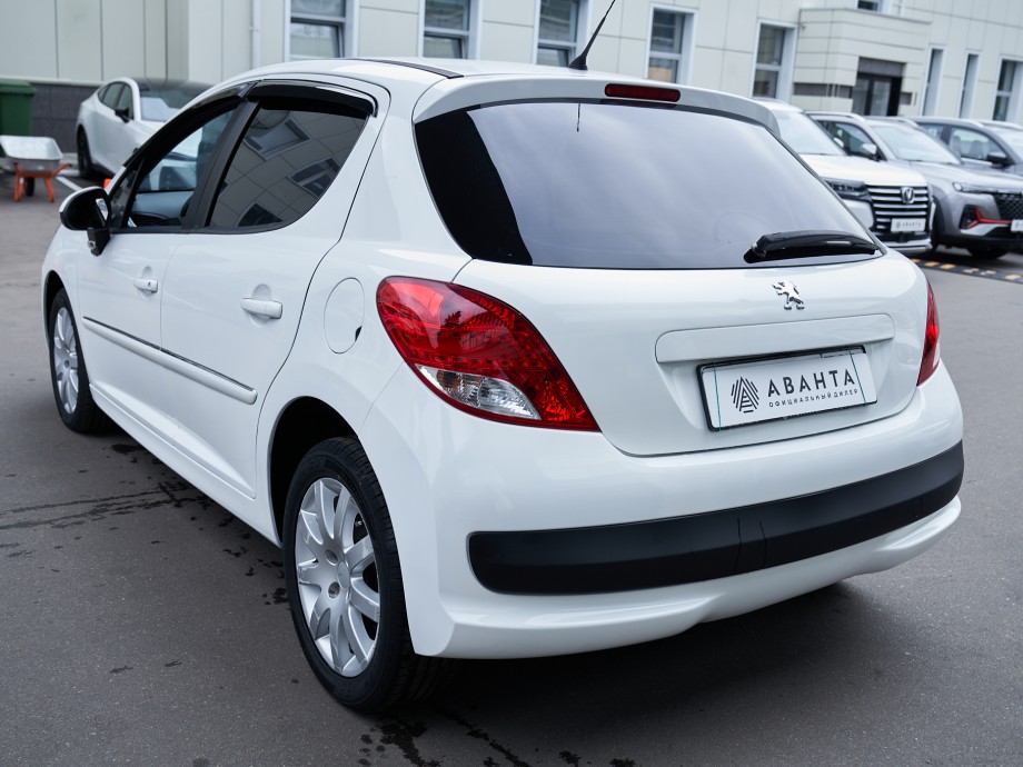 Peugeot 207 2011