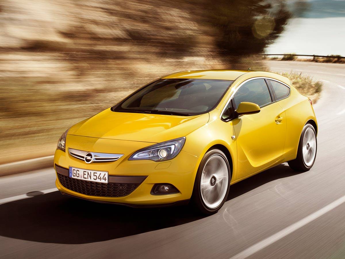 Фото Opel Astra GTC 2024 в новом кузове, видео-обзор модели - Автосалон