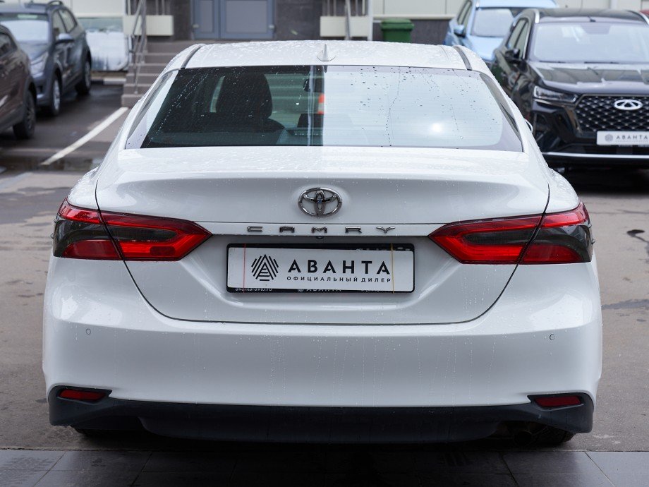 Toyota Camry 2019