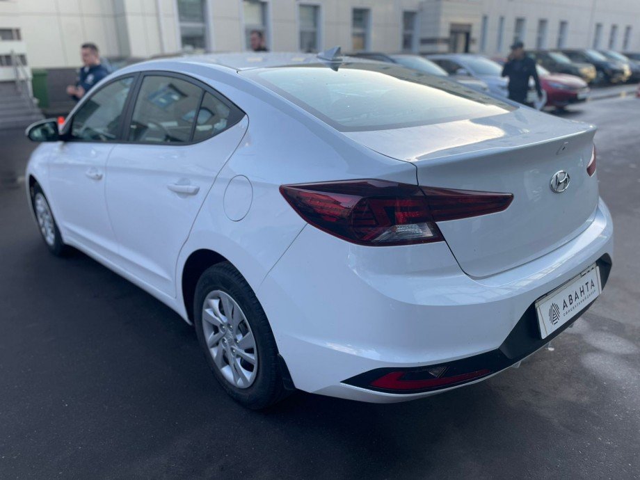 Hyundai Elantra 2019