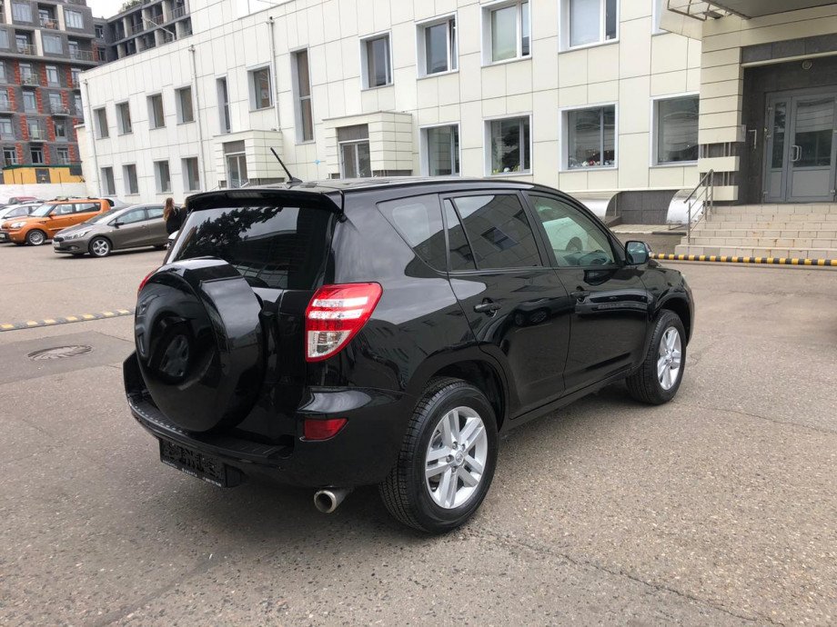 Toyota RAV4 2011