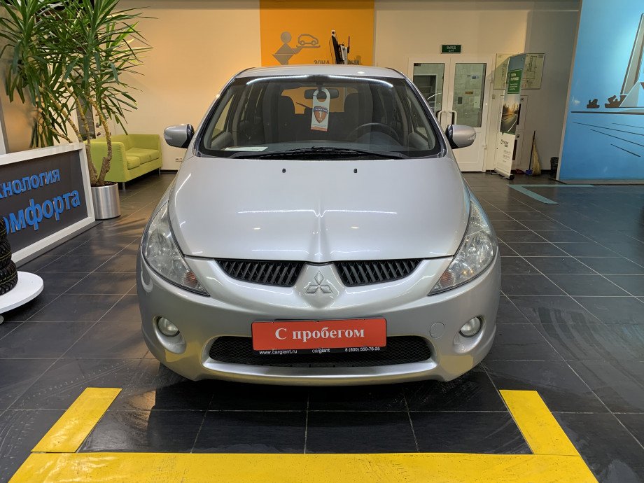 Mitsubishi Grandis 2008