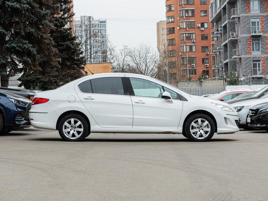 Peugeot 408 2012