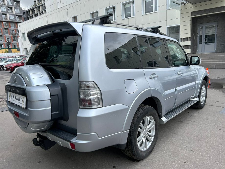 Mitsubishi Pajero 2011