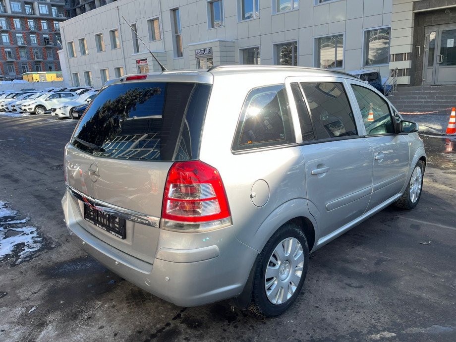 Opel Zafira 2008