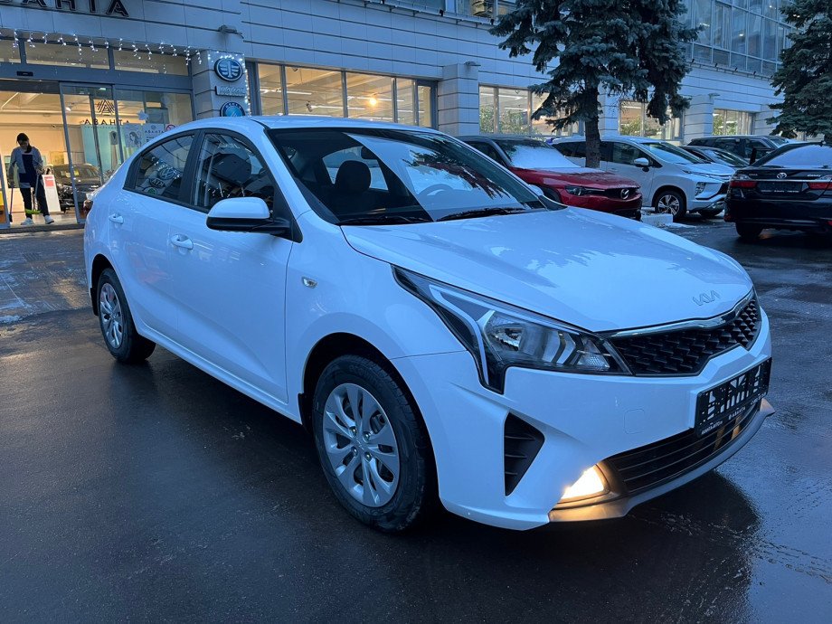 KIA Rio 2021