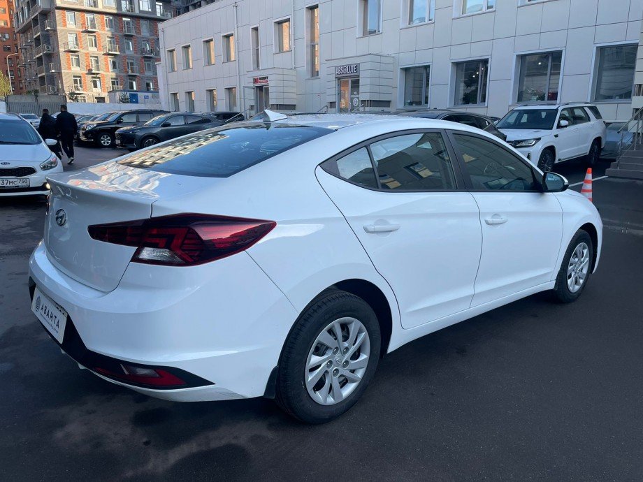 Hyundai Elantra 2019