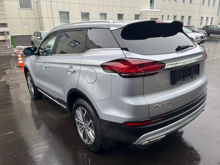 Geely Atlas Pro 2022