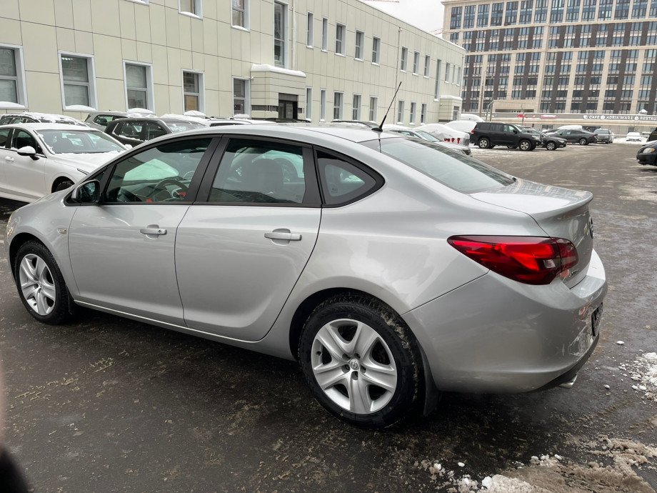 Opel Astra 2013