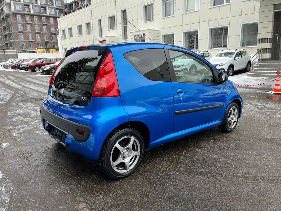 Peugeot 107 2011