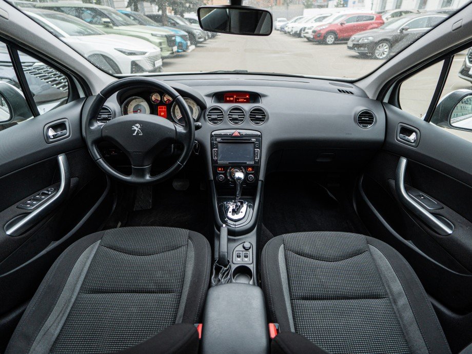 Peugeot 408 2012