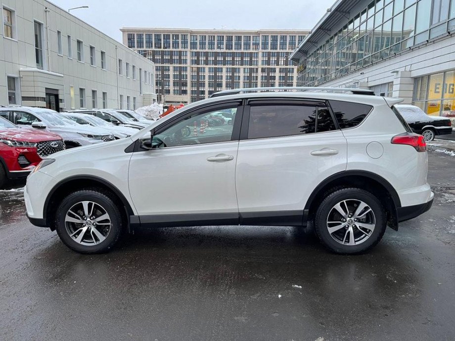 Toyota RAV4 2017