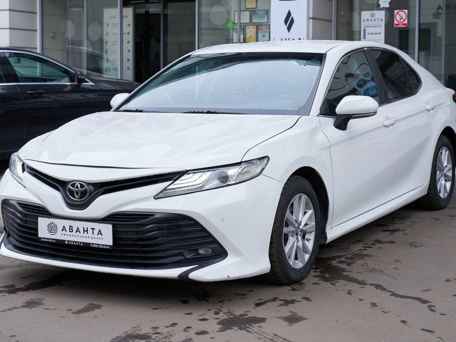 Toyota Camry 2019