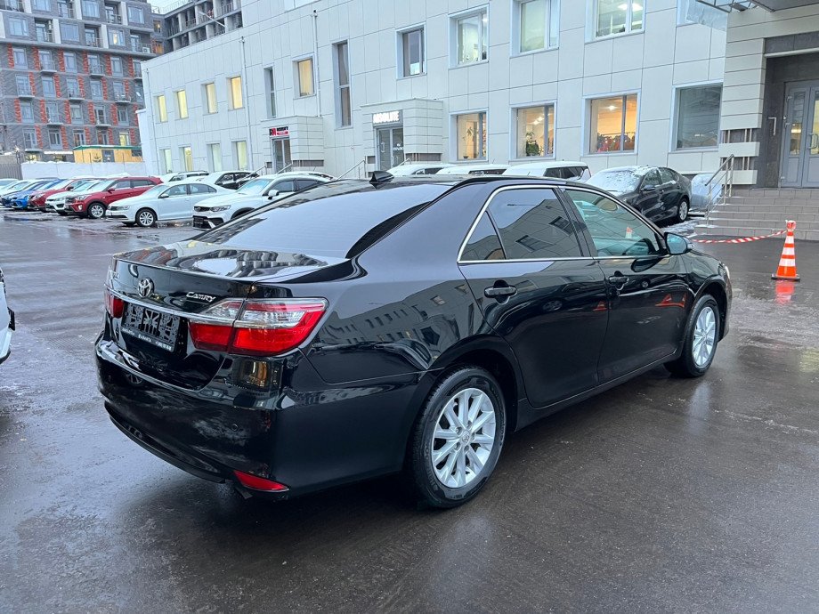 Toyota Camry 2016