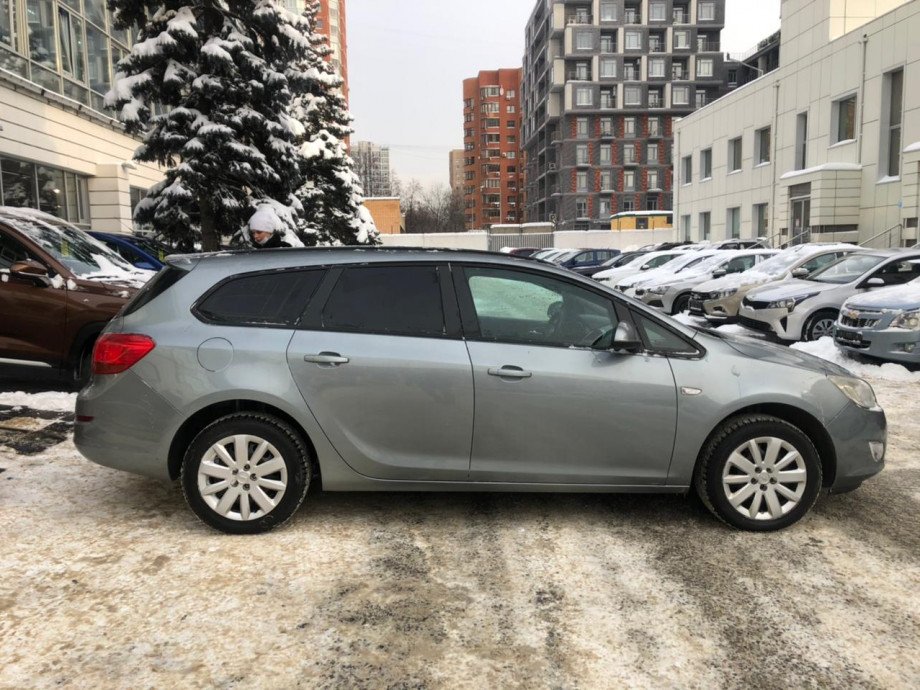 Opel Astra 2012